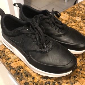 NIKE AIR MAX THEA size 8